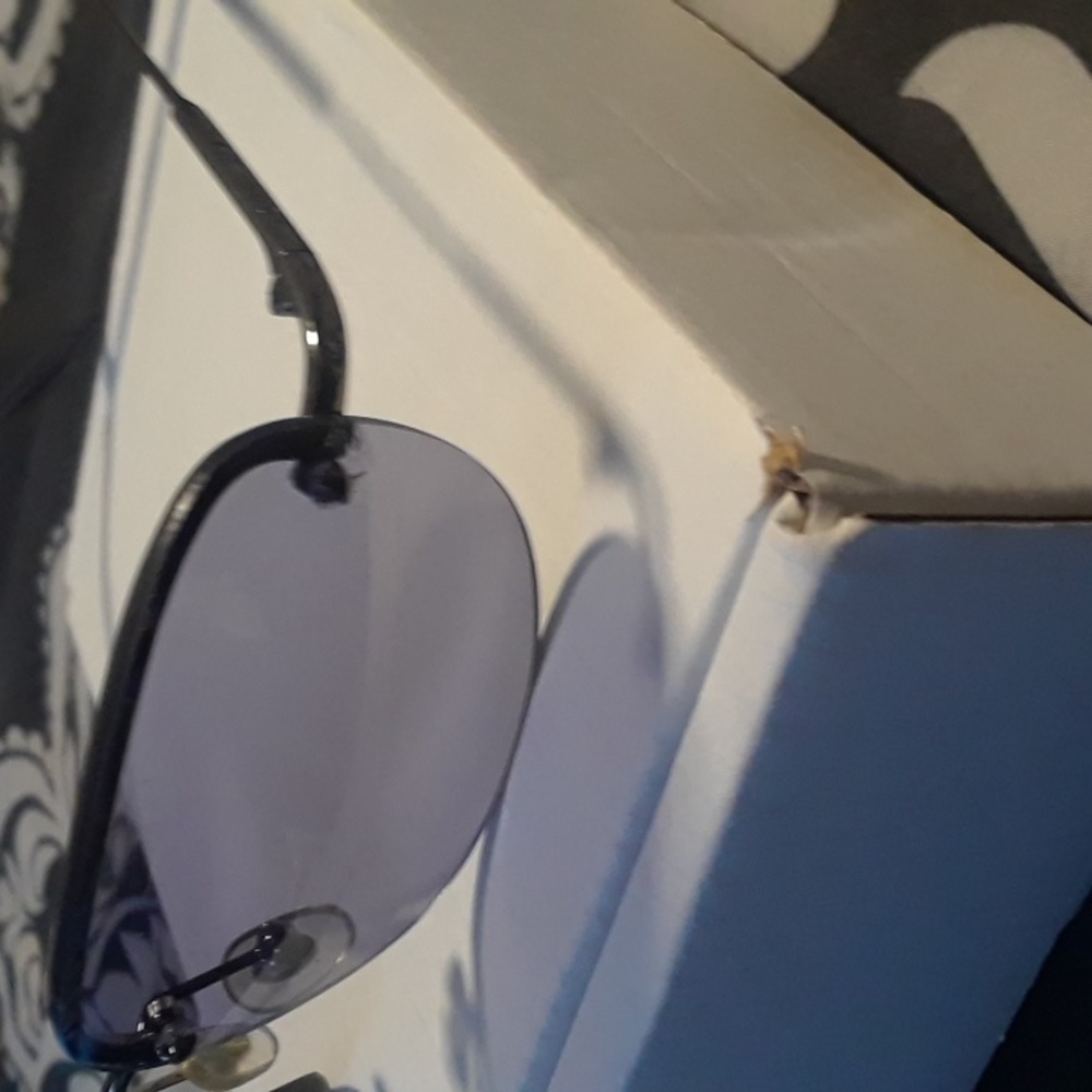 Tommy Hilfiger sunglasses - Picture 2 of 6